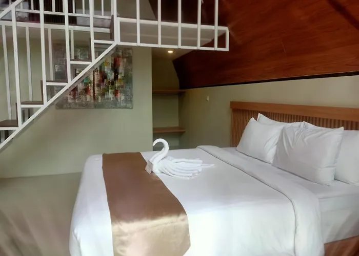 The Central Lovina Hotel & Restaurant